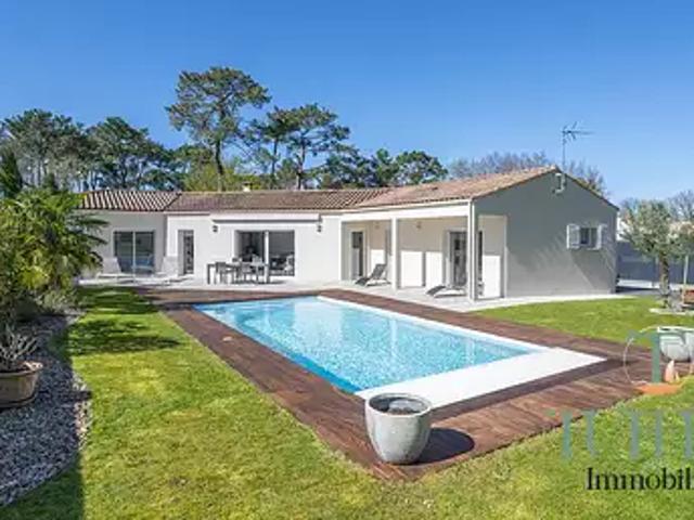 Breuillet 17920 Achat / Vente maison 7 pièces t7 piscine terrasse