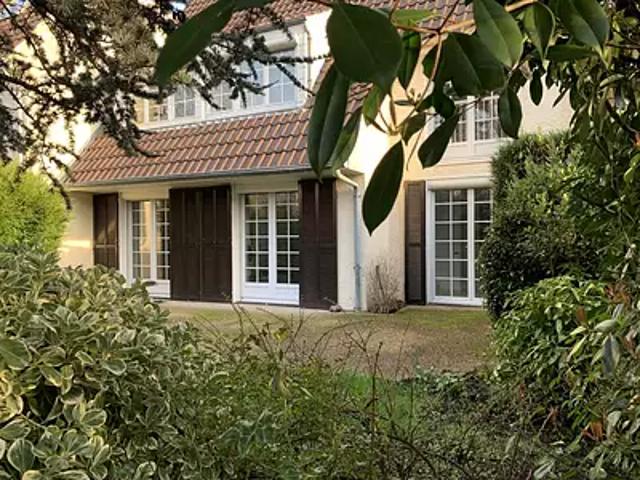 Breuillet 91650 Achat / Vente maison 7 pièces t7 piscine terrasse