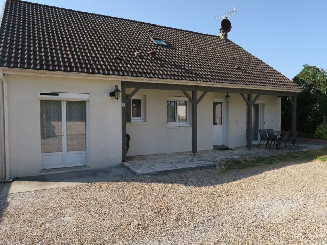 BREVAL 78980 Entre Gare et Centre ville maison F5 de 134 m2 sur 630 m2 de terrain clos en DPE C
