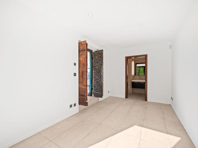 Breathtaking Views from the Hills of Chardonne with Private Pool | dreamo. Ch