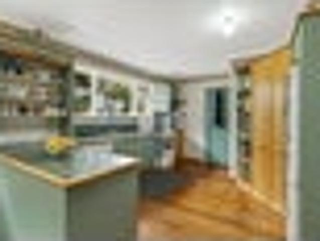 Breathtaking views, relaxed charm, space to unwind