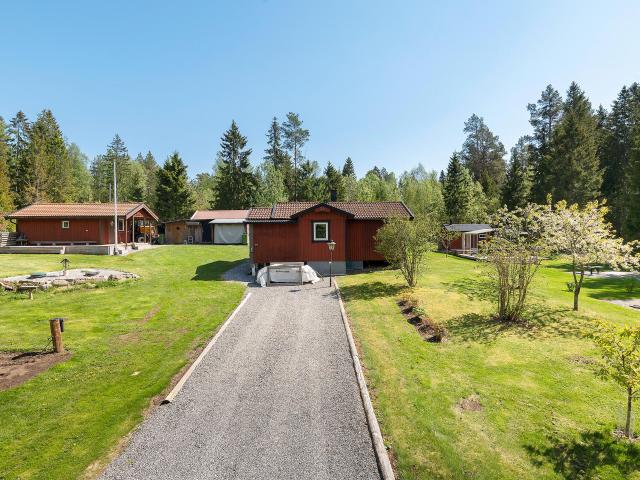 Bredsjön Sjövägen 24