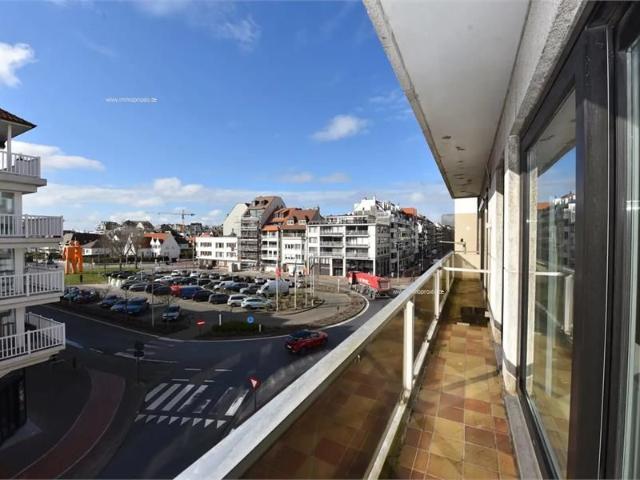 Breed appartement met 2 grote kamers 85 m² met open zicht