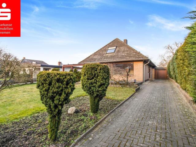 Bremen Huchting: Freistehendes Einfamilienhaus mit viel Platz direkt am Park Links der Weser