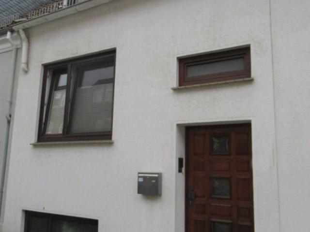 Bremen vorderes Hastedt, renoviertes RH mit idyll. Garten und Garage, Straßenbahn in unmittelbarer Nähe !