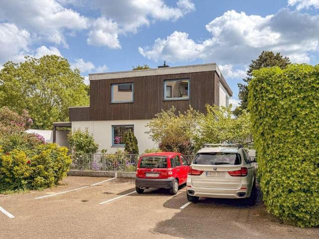 Bremerhaven Lehe Großzügiges Wohnhaus mit Indoor Pool und Einliegerwohnung