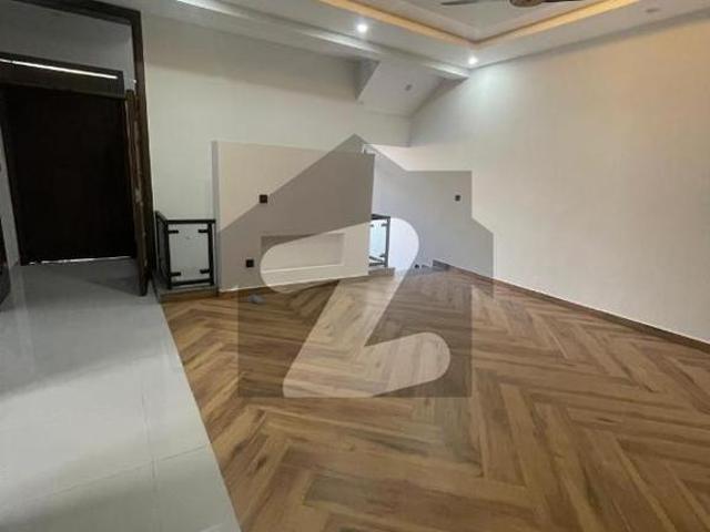 Brend new house for rent d 12