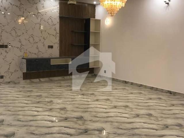 Brend new upper portion for rent