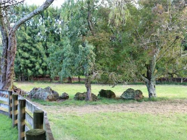 Brenda Gardner Way, Maunu, Whangārei