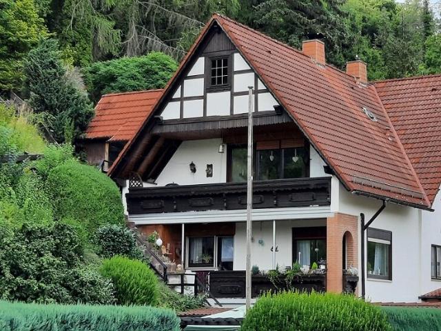 Brennstoffzelle! Erfolgte Energiewende! Im Wohn Unikat am Wald mit Fernsicht in exponierter Lage!