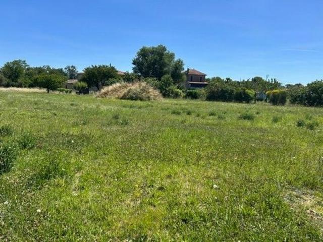 Brens, Terrain 1 029 m² en lotissement proche A68
