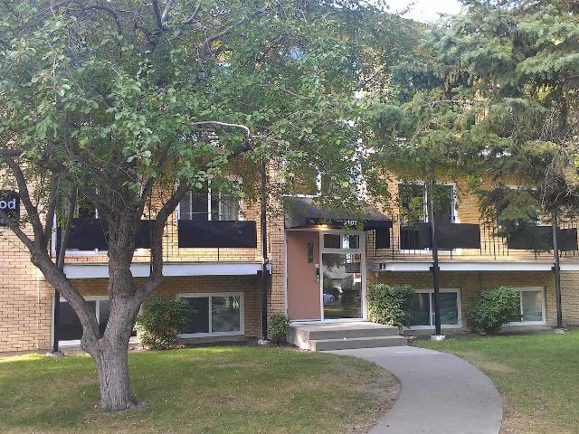 Brentwood, Large, LRT, Walk U of C, on Park!