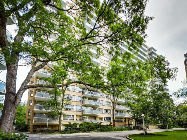 Brentwood Towers 1 Bedroom Apartment for Rent at 23 Lascelles Blvd, Toronto, ON M4V 2B9 Deer Park