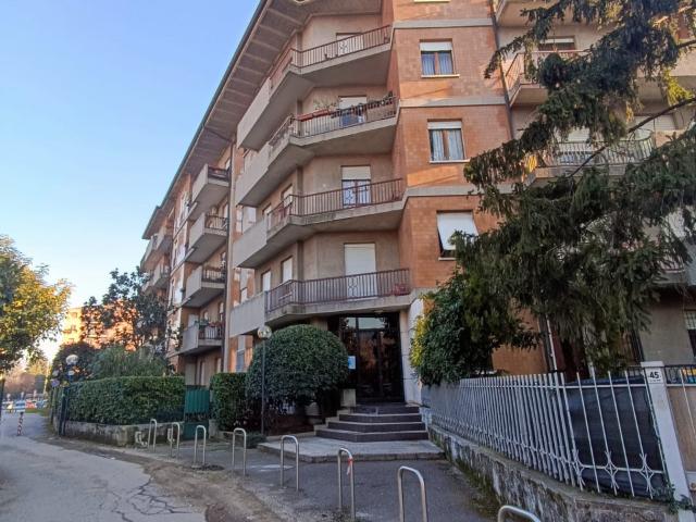 BRESCIA VIA SAN ZENO | Bilocale con terrazzino