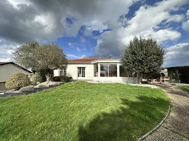 Bressuire 79300 Achat / Vente maison 5 pièces t5