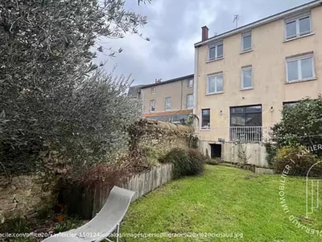 Bressuire 79300 Achat / Vente maison 9 pièces t9 au dernier étage