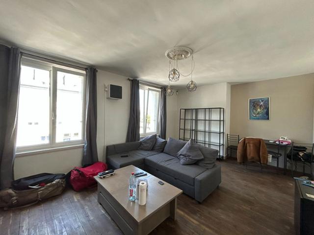 BREST 6 59 RUE DE VALMY Appartement T3 meublé