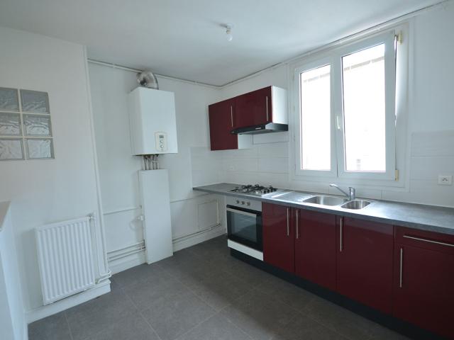 BREST 10 RUE SAINT POL ROUX Appartement T2bis / T3 en bon état de 50m², Brest