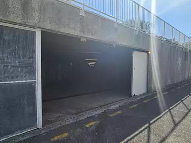 Brest 29200 Achat / Vente parking au dernier étage