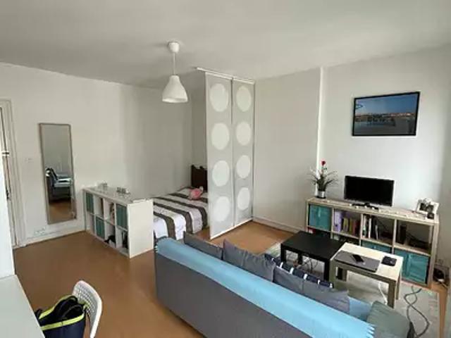 Brest 29200 Location appartement 1 pièce t1 au dernier étage