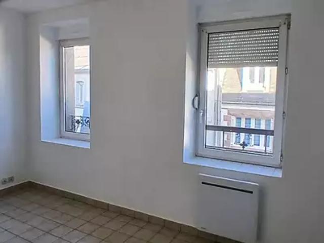 Brest 29200 Location appartement 1 pièce t1 au dernier étage