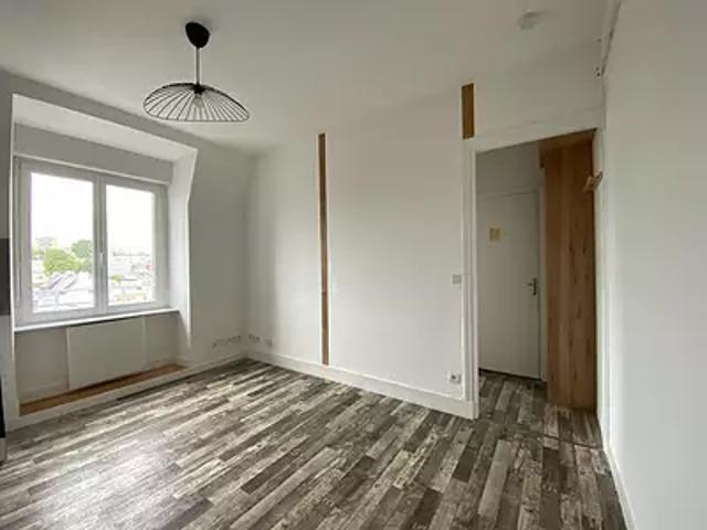 Brest 29200 Location appartement 2 pièces t2 au dernier étage cave