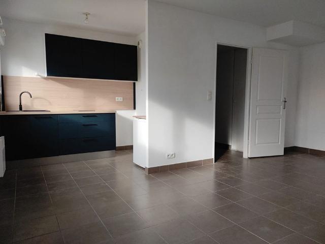 BREST Appartement type studio 35m2 4ème étage avec ascensseur