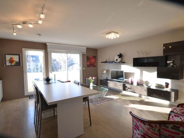 BREST KERINOU/CROIX ROUGE Appartement T3 rénové de 61m² avec balcon, cave et place de stationnement