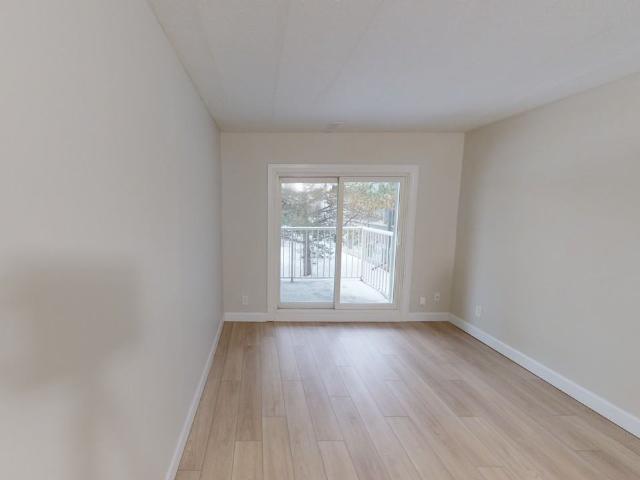 Britannia Park 2 Bedroom Apartment for Rent at 348 Zephyr Ave, Ottawa, ON K2B 6A1 Lincoln Heights
