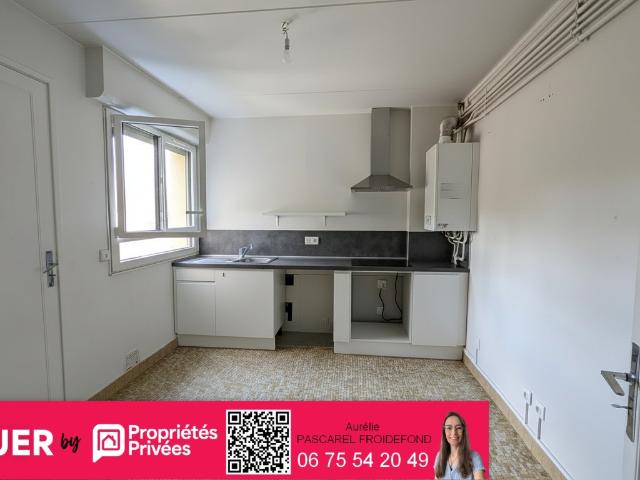 Brive Centre Proche Hopital: Apt T3 de 81m² avec SEJOUR DOUBLE+BALCON+ASCENSEUR+PARKING en sous sol+CAVE+LOCAL VELO