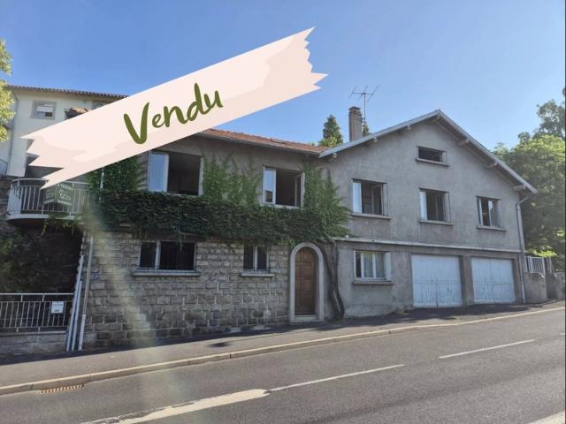 Brives Charensac, maison à rénover de 130m²