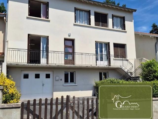 Brives Charensac, maison sur 2 niveaux + RDC à rénover
