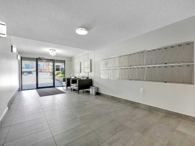 Briarwood Manor Apartments Studio Apartment for Rent at 465 Niagara St, Victoria, BC V8V 1G9 James Bay