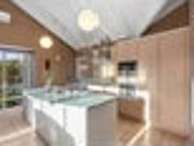 Brick & Tile Corner Site Summerland Primary