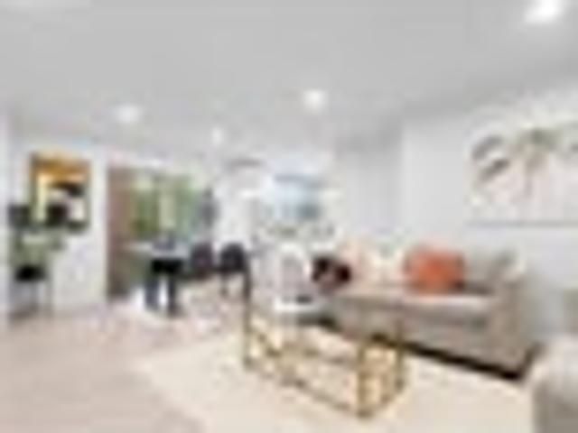 Brick Beauty 5 Beds, Move Straight In