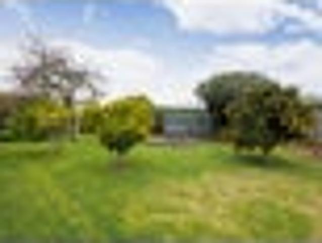 Brick Family Home, 220m² of Exciting Potential!
