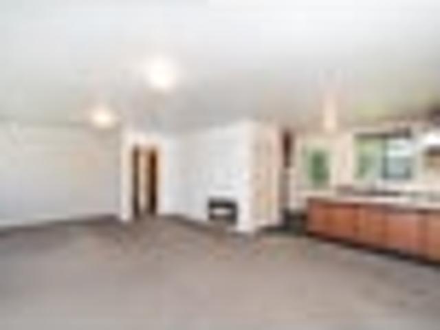 Brick, Freehold & Brilliantly Located