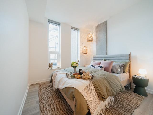 Bridge at Bridgeland 1 Bedroom Apartment for Rent at 950 Mcpherson Sq Ne, Calgary, AB T2E 8C7 Bridgeland