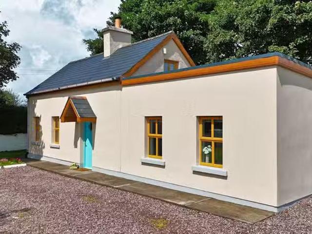 Bride Valley Cottage, Gurranreigh, Lissarda, Macroom, Co. Cork.