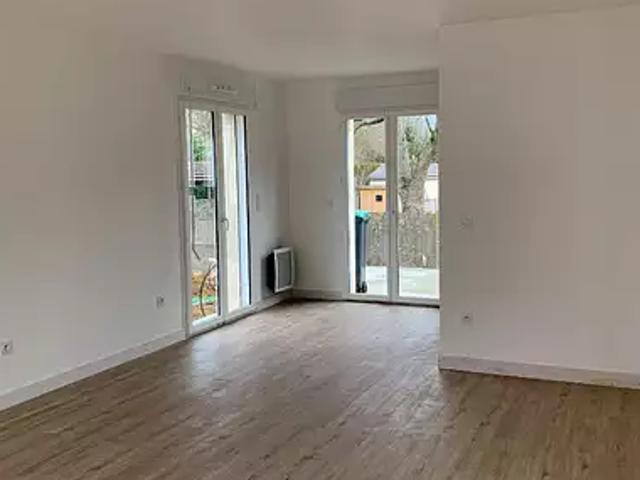 Brie Comte Robert 77170 Location maison 4 pièces t4 au dernier étage terrasse