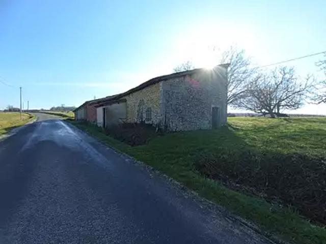 Jonzac 17500 Achat / Vente maison 1 pièce t1