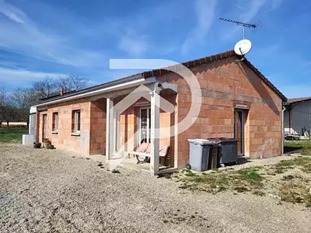 Brienne le Château 10500 Achat / Vente maison 7 pièces t7 au dernier étage terrasse