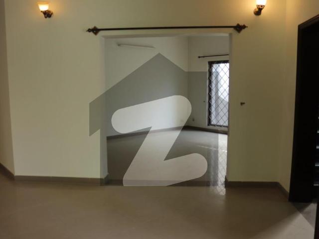 Big House Available For Rent In Askari 14