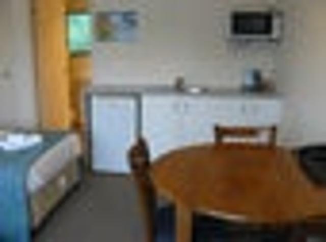 Brightwater, Studio, $355 pw