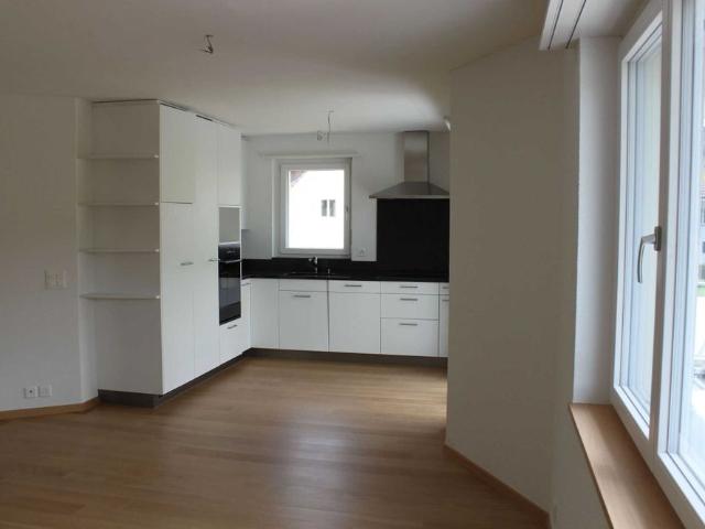 Bright 3.5 room apartment with view and balcony