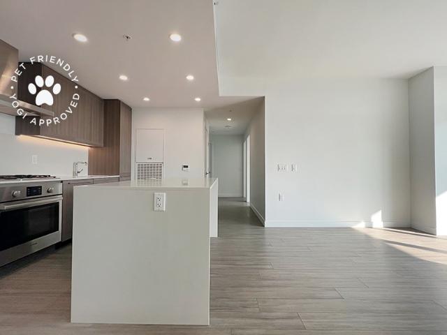 Bright 3 bed with two parking stalls at LUMINA! | Available September 1, 2026