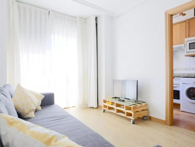 Bright 3 bedroom apartment for rent in Tetuán