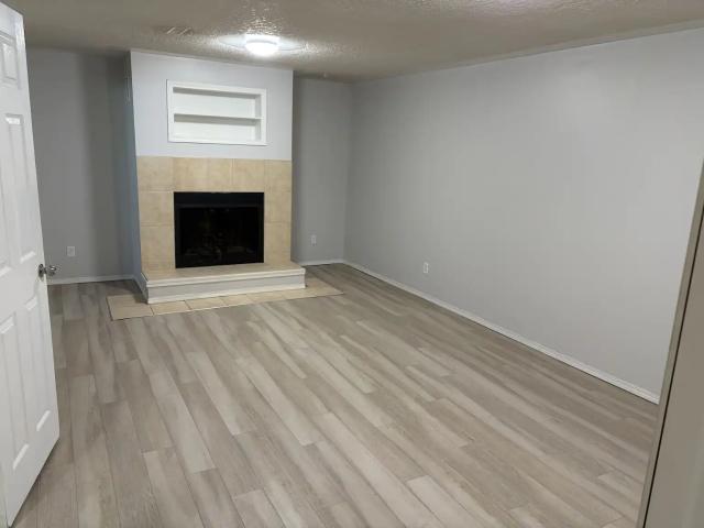 Bright 1 Bed basement in St. Albert Braeside 1 Bedroom * All Utils at $150