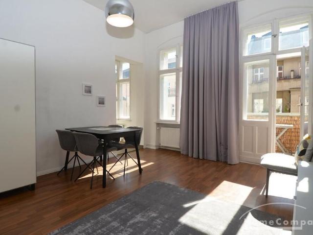 Bright 1 room apartment in Friedrichshain, furnished, balcony