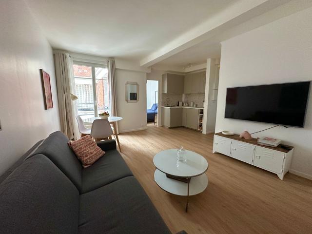 Bright 1BR • quiet courtyard • fully equipped • Paris 15, Paris Amsterdam Apartments for Rent